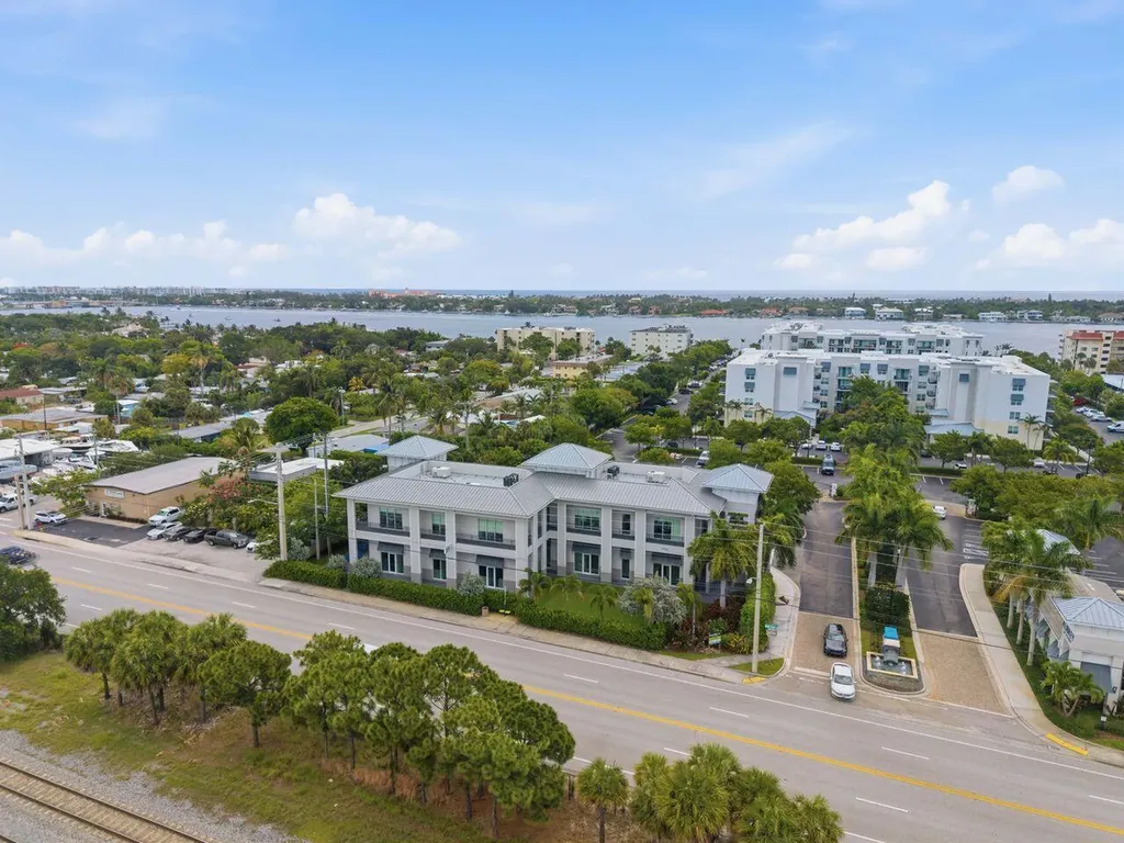 1300 S Dixie Highway Lantana FL 33462