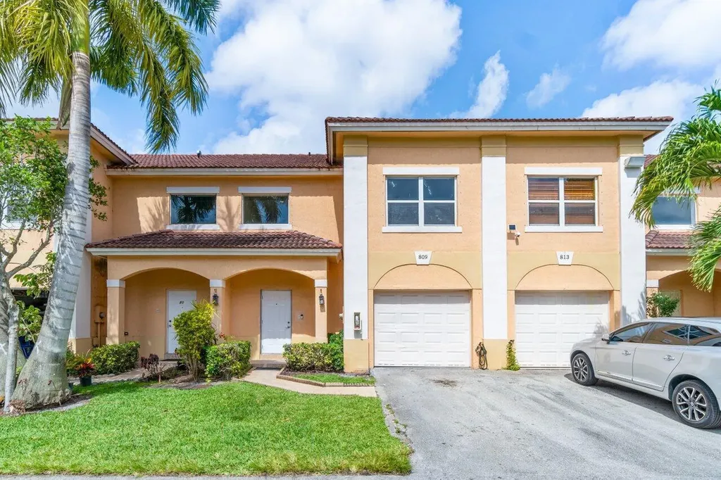 809 Talia Circle E Lake Worth Beach FL 33461