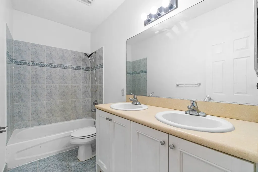 809 Talia Circle E Lake Worth Beach FL 33461