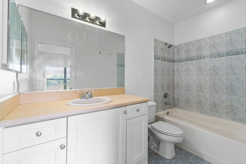 809 Talia Circle E Lake Worth Beach FL 33461