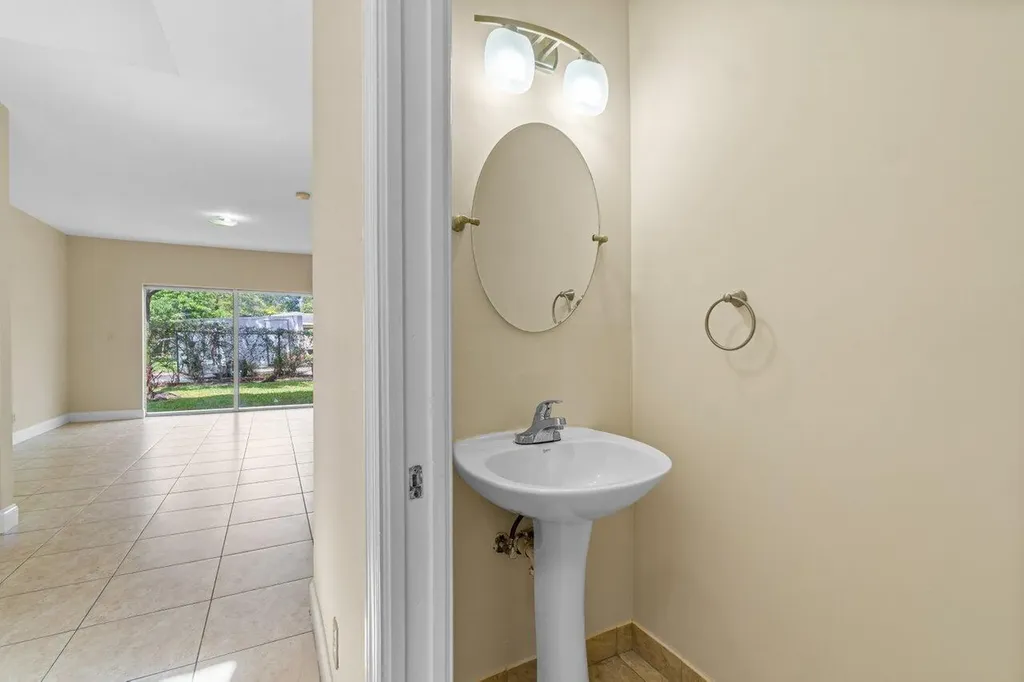 809 Talia Circle E Lake Worth Beach FL 33461