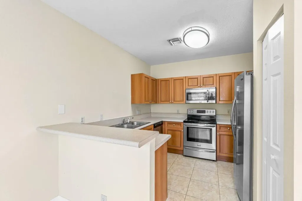 809 Talia Circle E Lake Worth Beach FL 33461