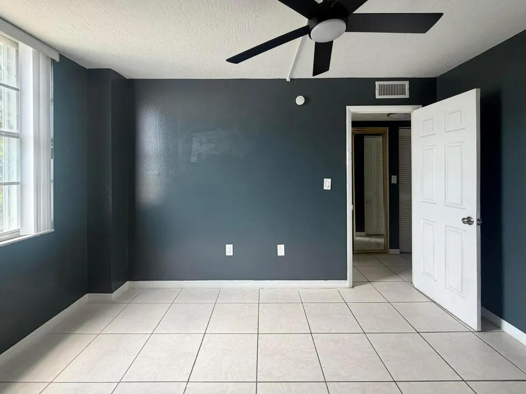 15600 NW 7th Avenue Miami FL 33169