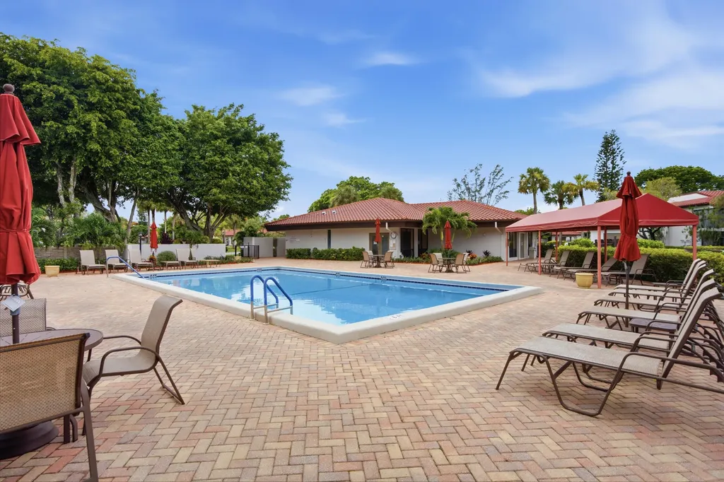 9232 Cypress Lane Boca Raton FL 33433