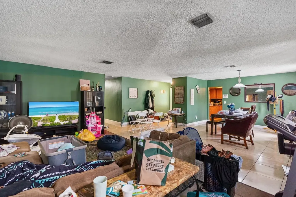 3031 NW 69th Terrace Miami FL 33147