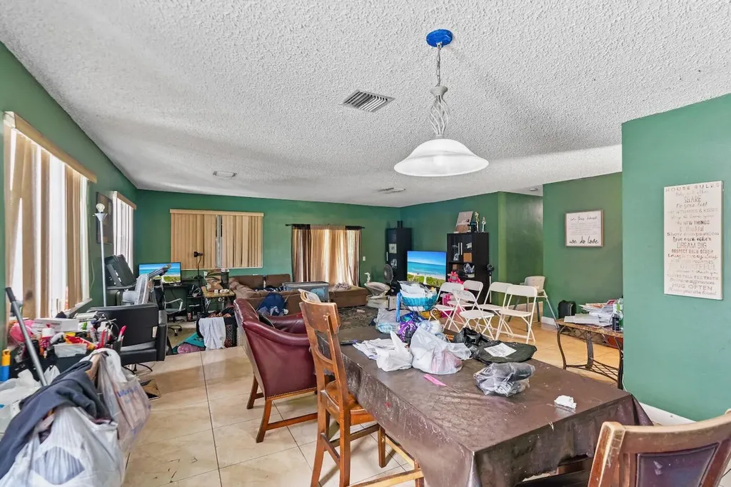 3031 NW 69th Terrace Miami FL 33147