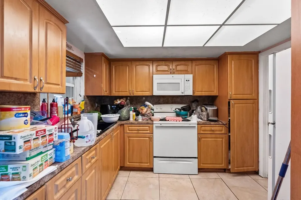 3031 NW 69th Terrace Miami FL 33147