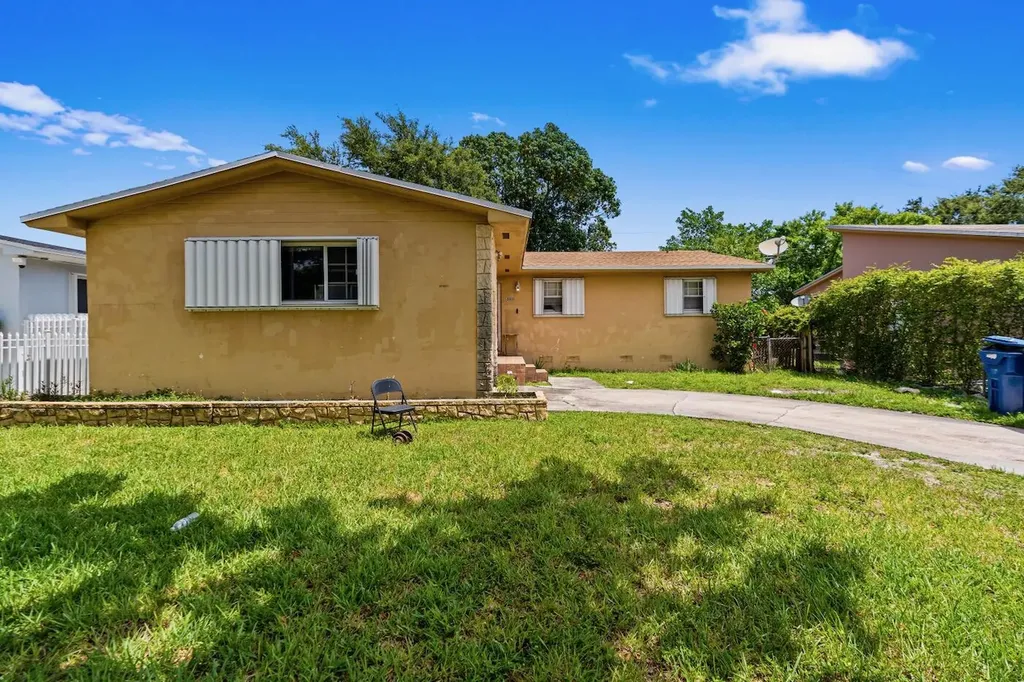 3031 NW 69th Terrace Miami FL 33147