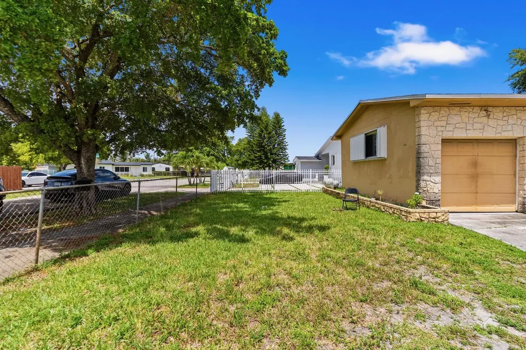 3031 NW 69th Terrace Miami FL 33147