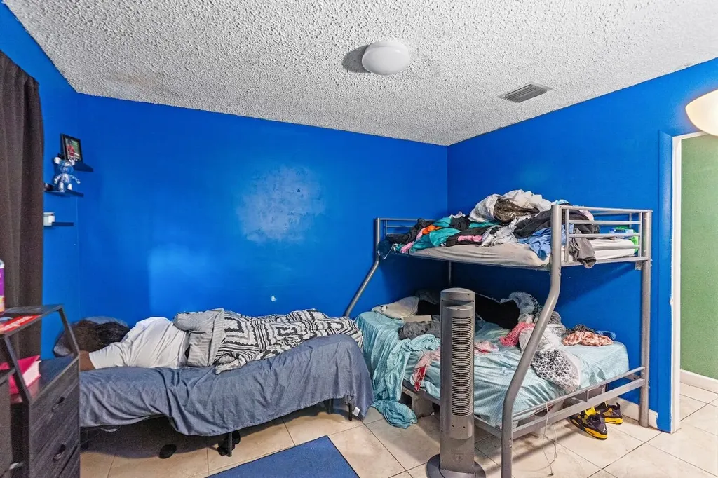 3031 NW 69th Terrace Miami FL 33147