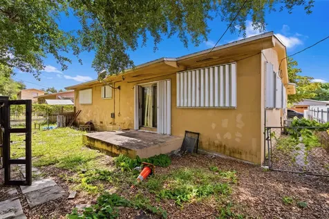 3031 NW 69th Terrace Miami FL 33147