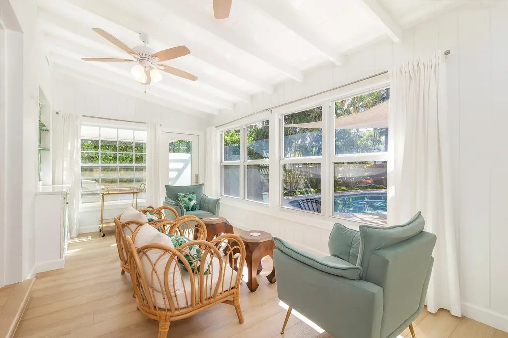 438 38th Street West Palm Beach FL 33407