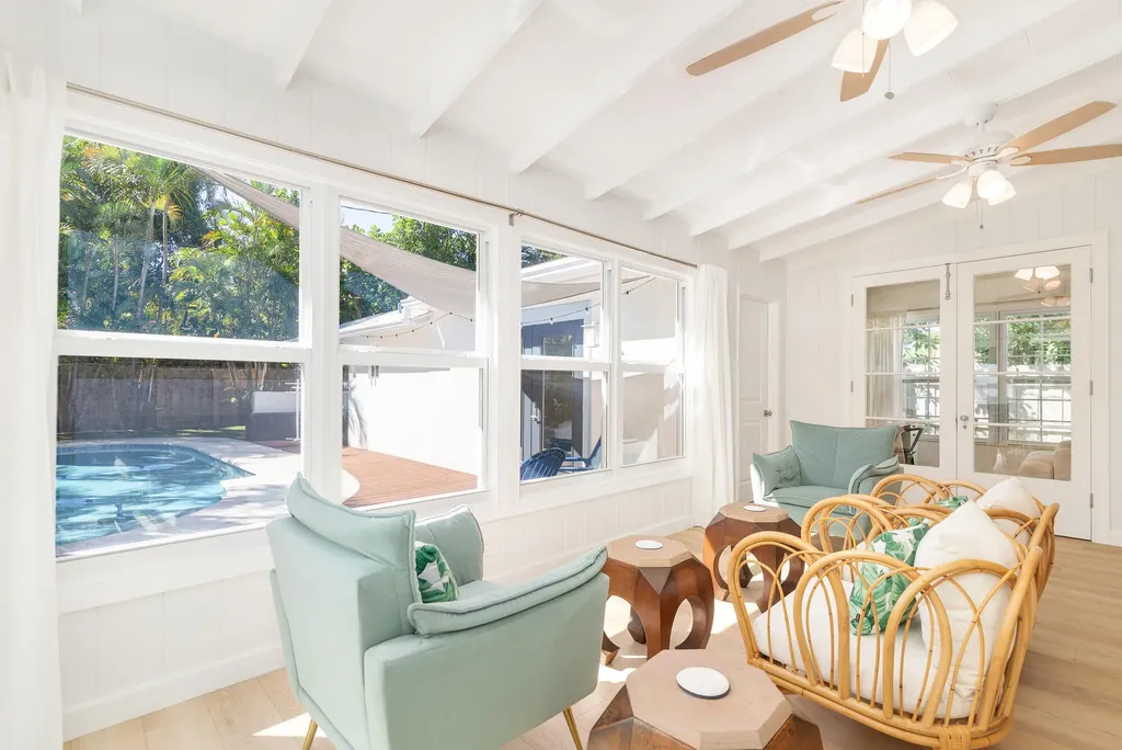 438 38th Street West Palm Beach FL 33407