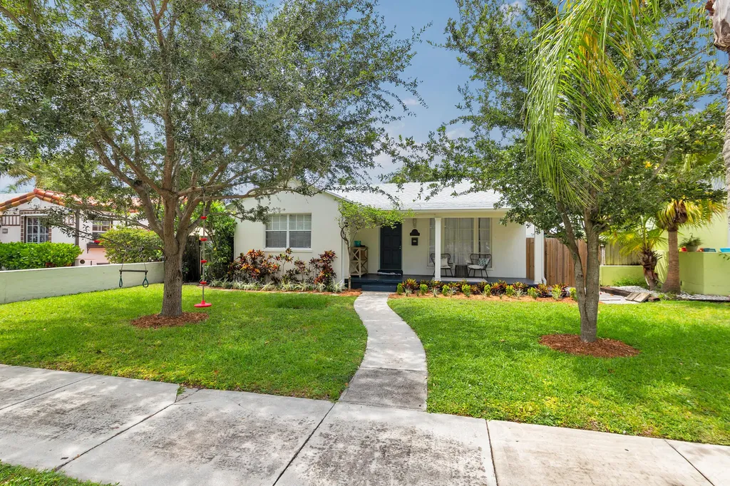 438 38th Street West Palm Beach FL 33407