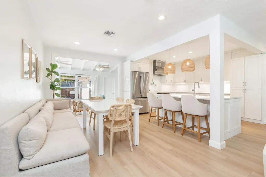 438 38th Street West Palm Beach FL 33407