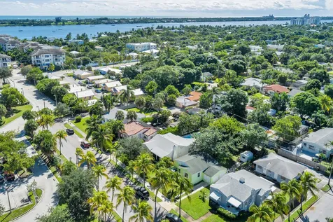 438 38th Street West Palm Beach FL 33407