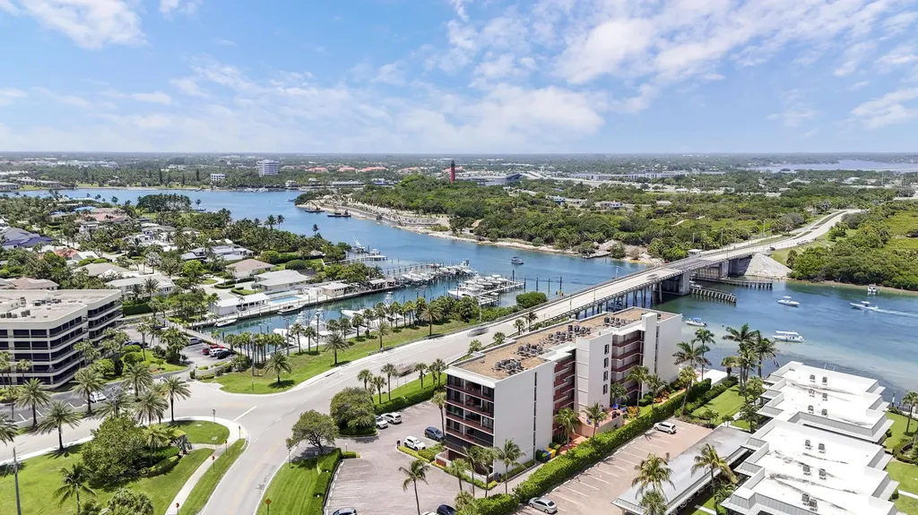 225 S Beach Road Jupiter FL 33469