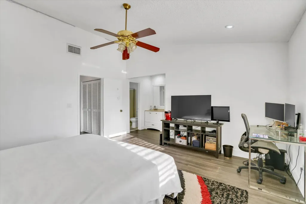 7357 NW 34th Street Lauderhill FL 33319