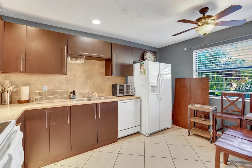 7357 NW 34th Street Lauderhill FL 33319