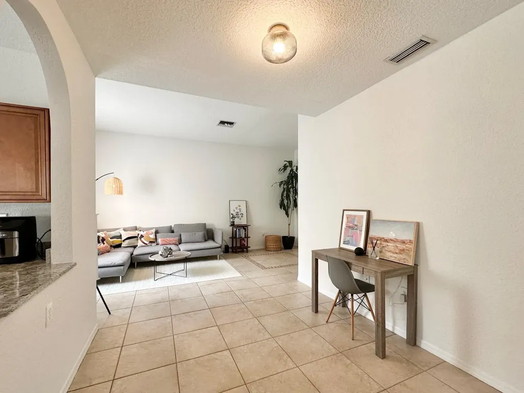 639 NW 130th Way Pembroke Pines FL 33028