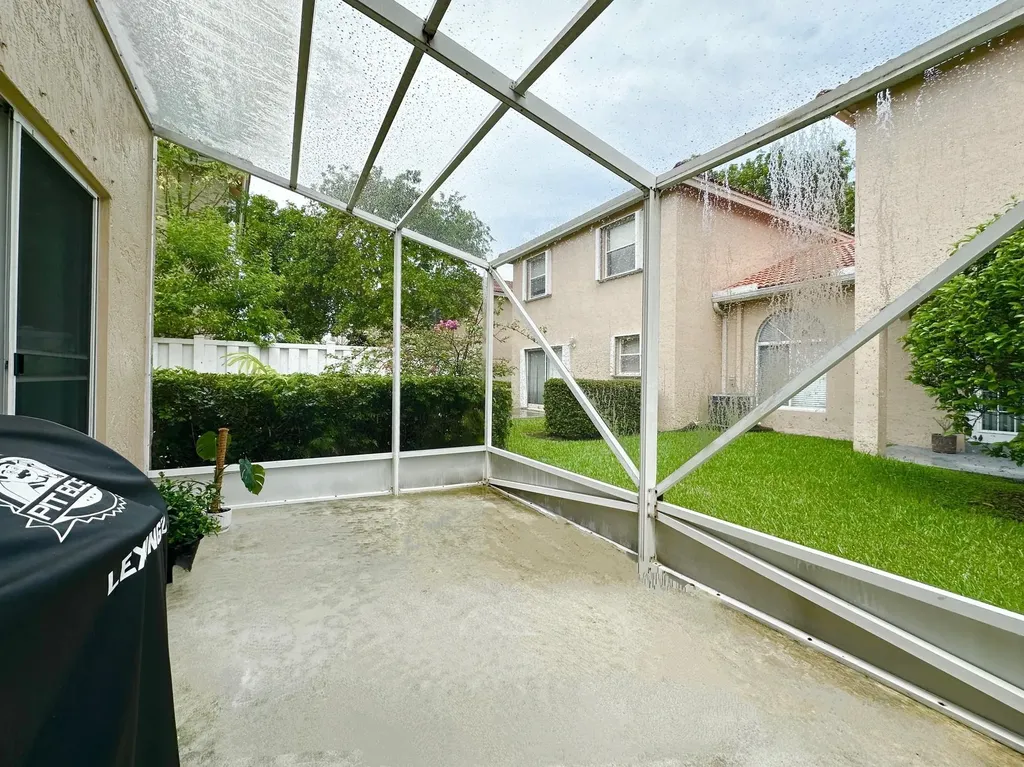 639 NW 130th Way Pembroke Pines FL 33028