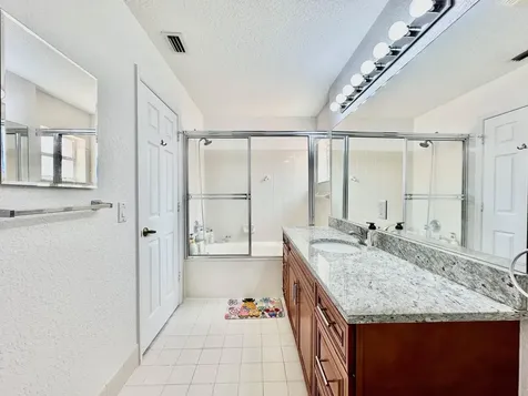 639 NW 130th Way Pembroke Pines FL 33028