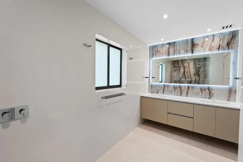 1291 Bimini Lane Singer Island FL 33404