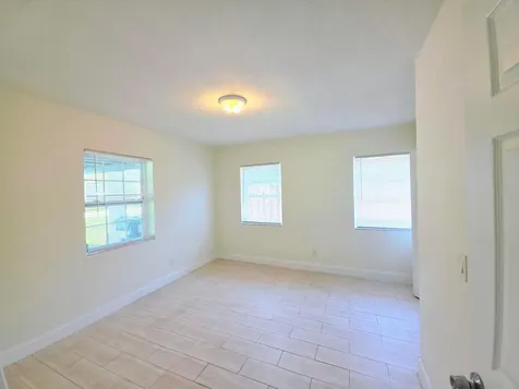 1220 NE 1st Avenue Fort Lauderdale FL 33304