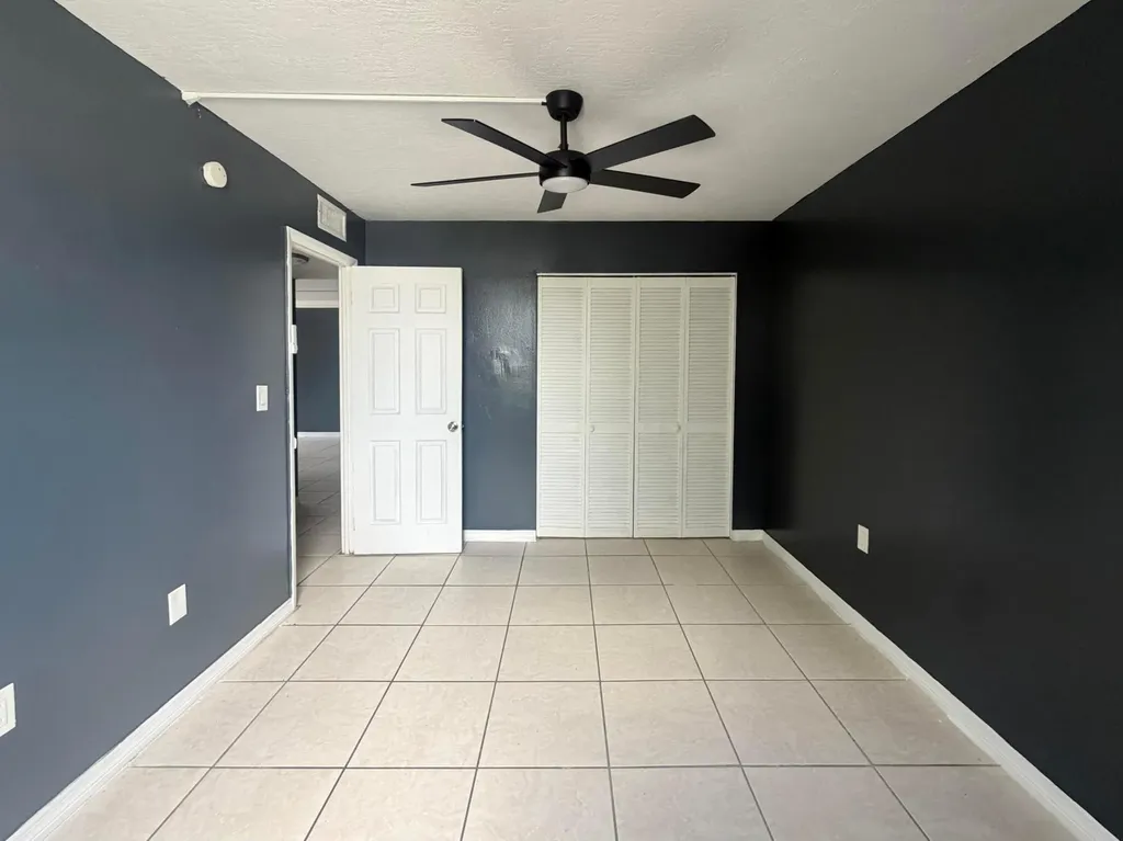 15600 NW 7th Avenue Miami FL 33169