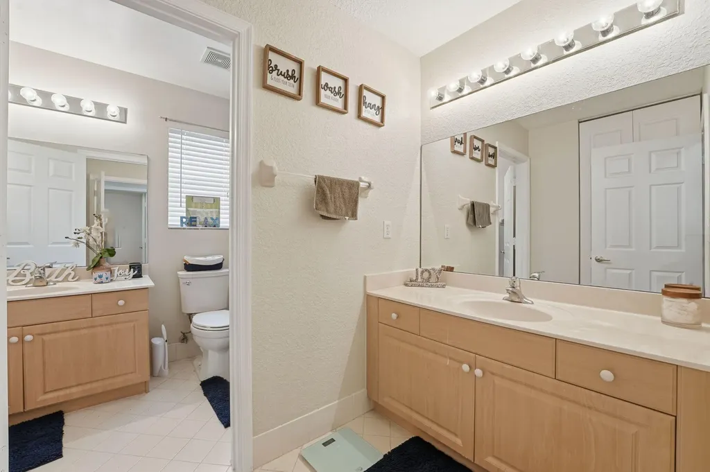 2753 Misty Oaks Circle Royal Palm Beach FL 33411