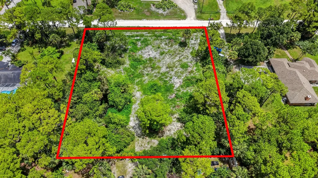 17072 93rd Road N The Acreage FL 33470