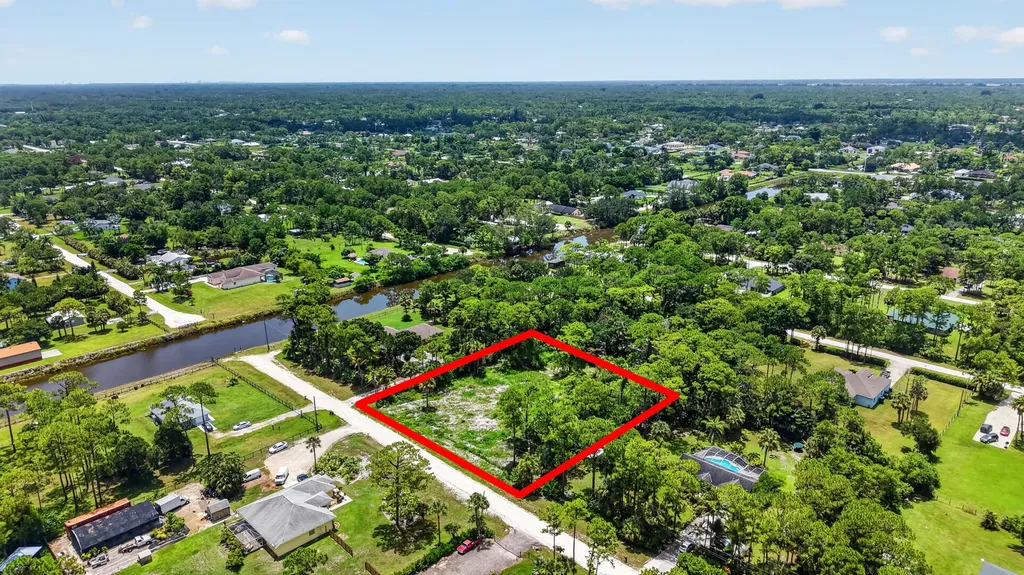 17072 93rd Road N The Acreage FL 33470