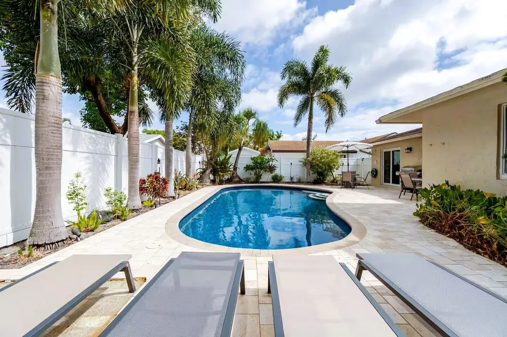 6741 NW 26th Way Fort Lauderdale FL 33309