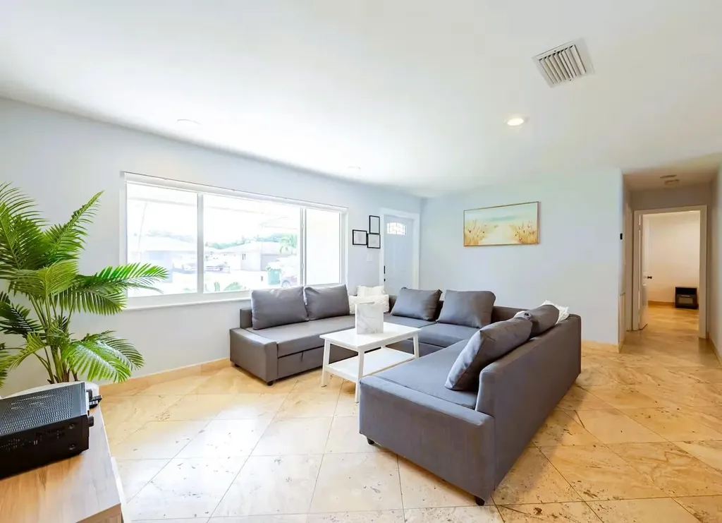6741 NW 26th Way Fort Lauderdale FL 33309