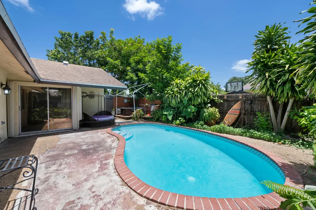 8210 SW 4th Place North Lauderdale FL 33068