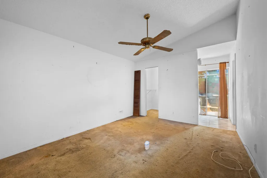8210 SW 4th Place North Lauderdale FL 33068