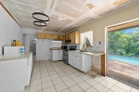 8210 SW 4th Place North Lauderdale FL 33068