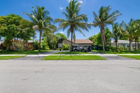 8210 SW 4th Place North Lauderdale FL 33068