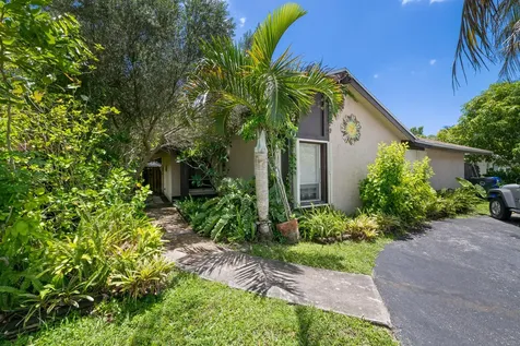 8210 SW 4th Place North Lauderdale FL 33068