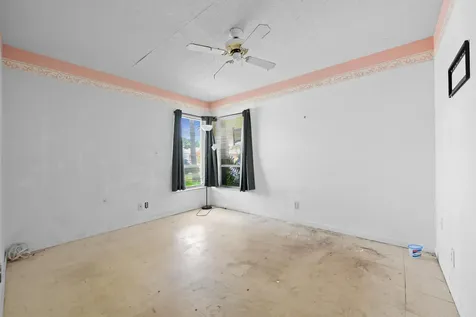 8210 SW 4th Place North Lauderdale FL 33068