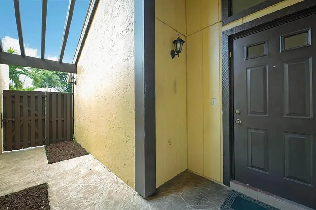 11781 Timbers Way Boca Raton FL 33428