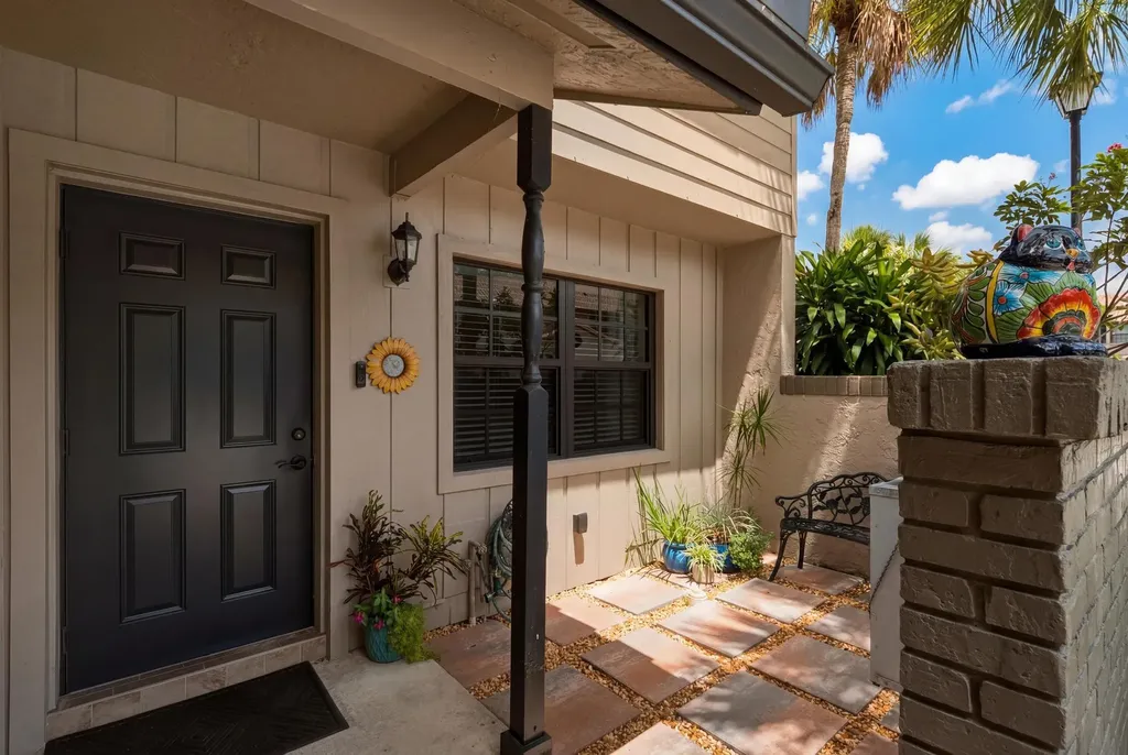 9014 Vineyard Lake Drive Plantation FL 33324