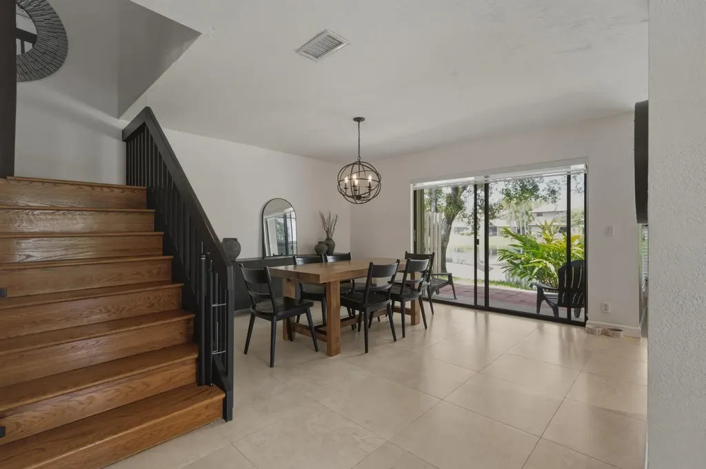 9014 Vineyard Lake Drive Plantation FL 33324