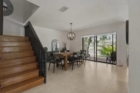 9014 Vineyard Lake Drive Plantation FL 33324