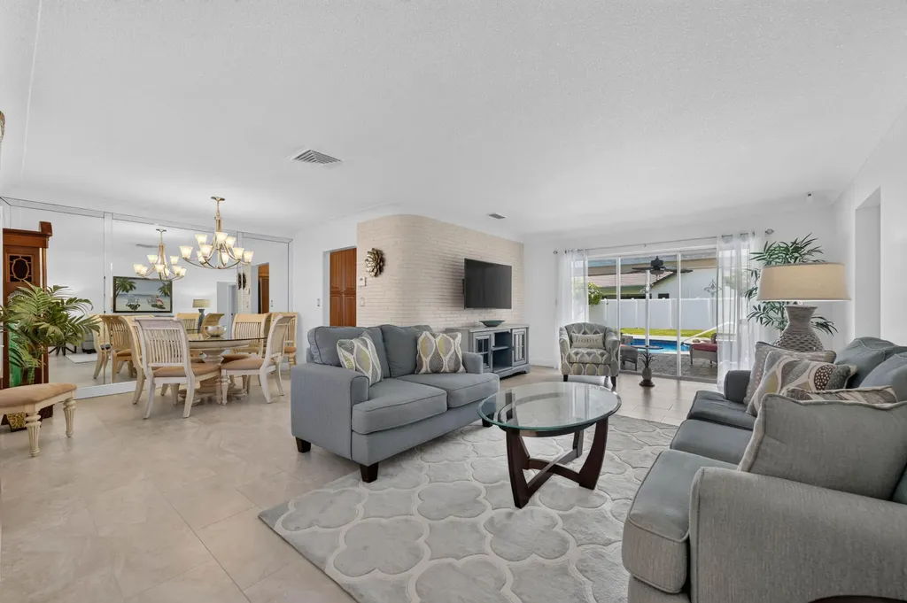 1517 SE 14th Street Deerfield Beach FL 33441