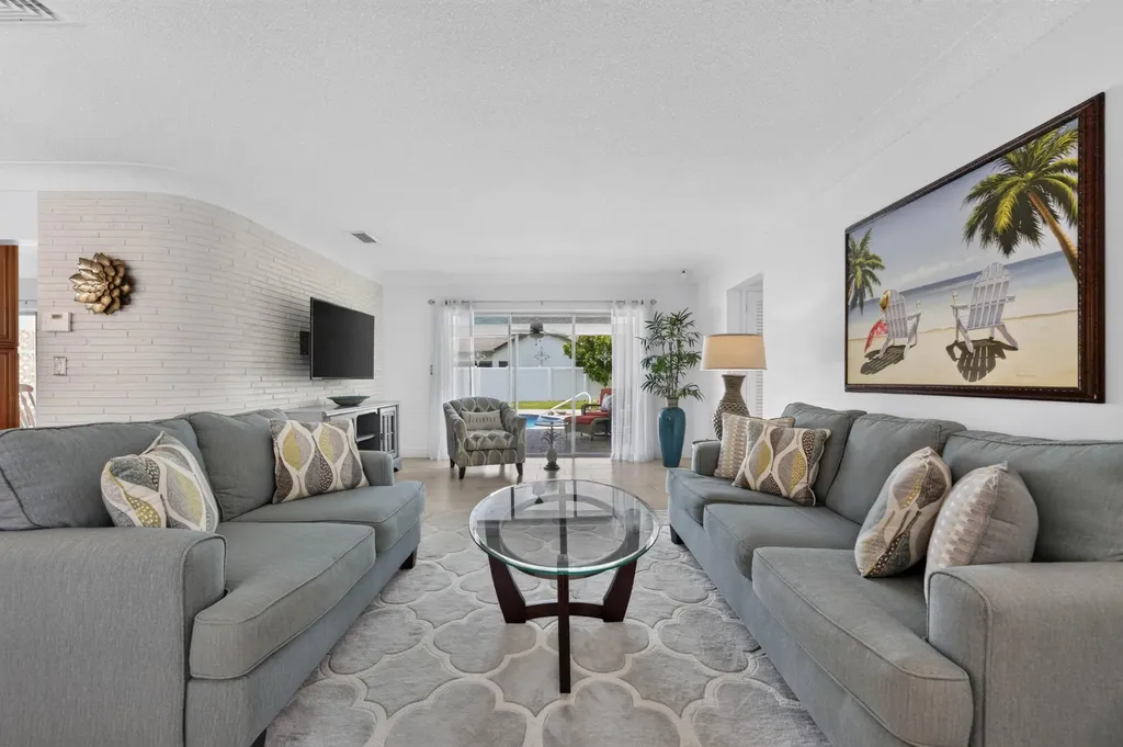 1517 SE 14th Street Deerfield Beach FL 33441