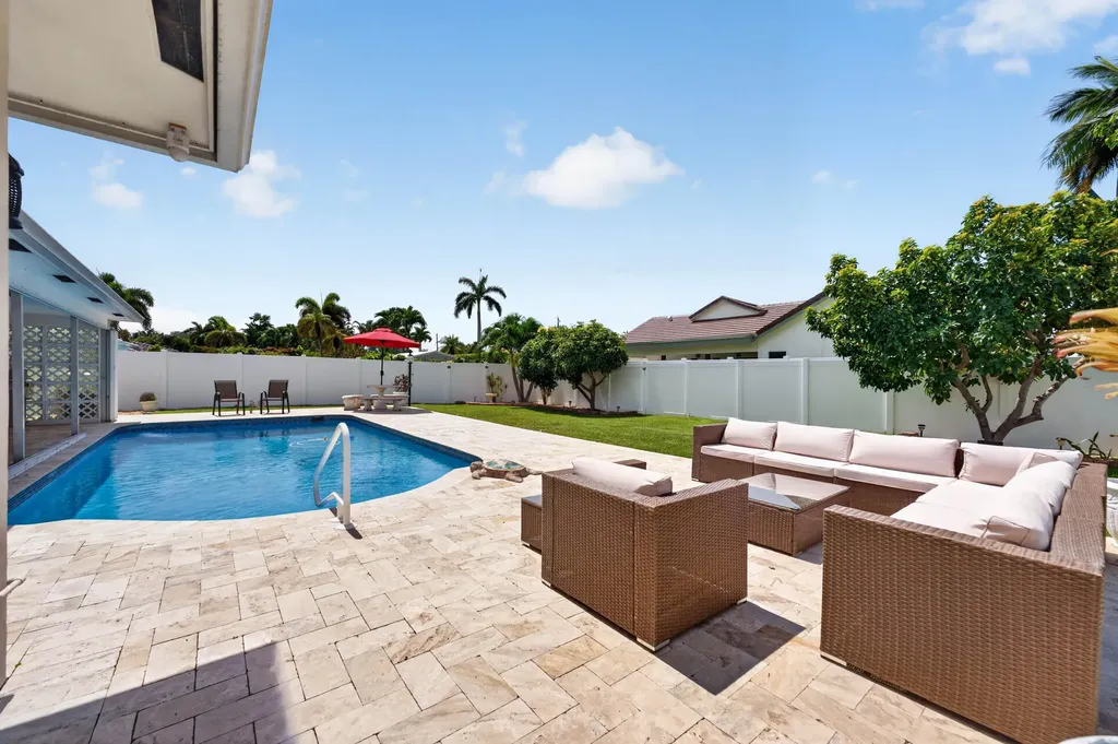 1517 SE 14th Street Deerfield Beach FL 33441