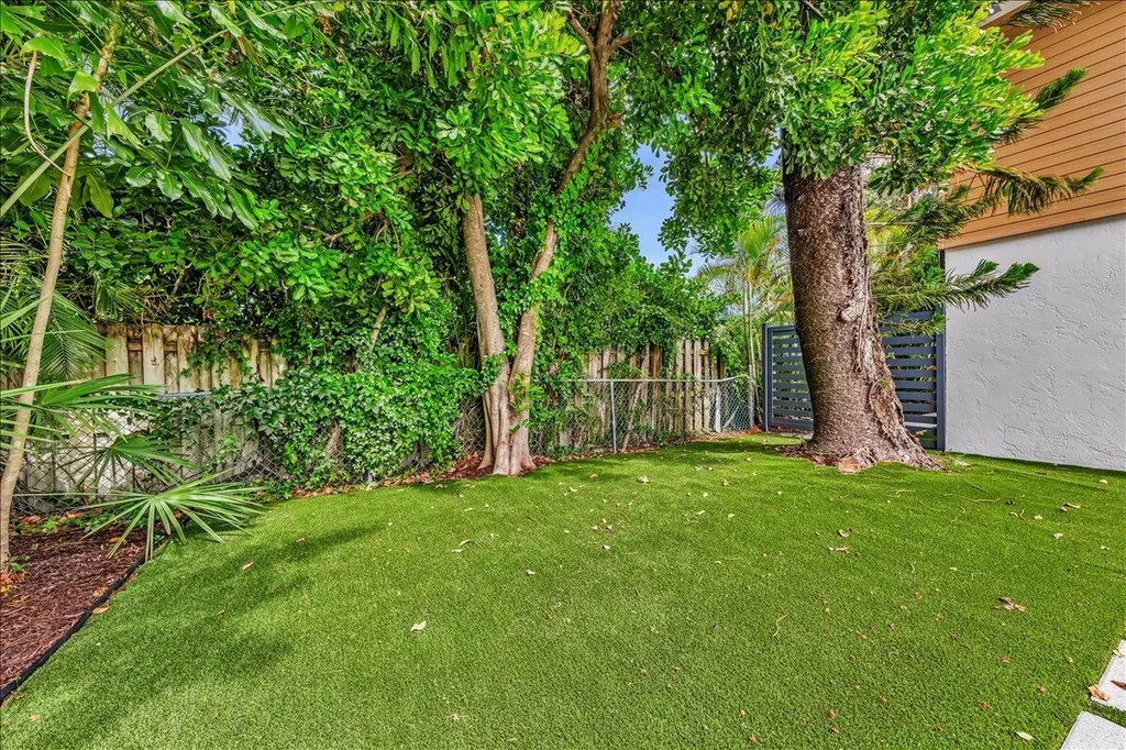 342 N Fairway N Tequesta FL 33469