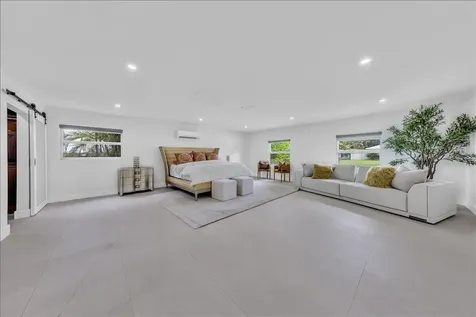 342 N Fairway N Tequesta FL 33469