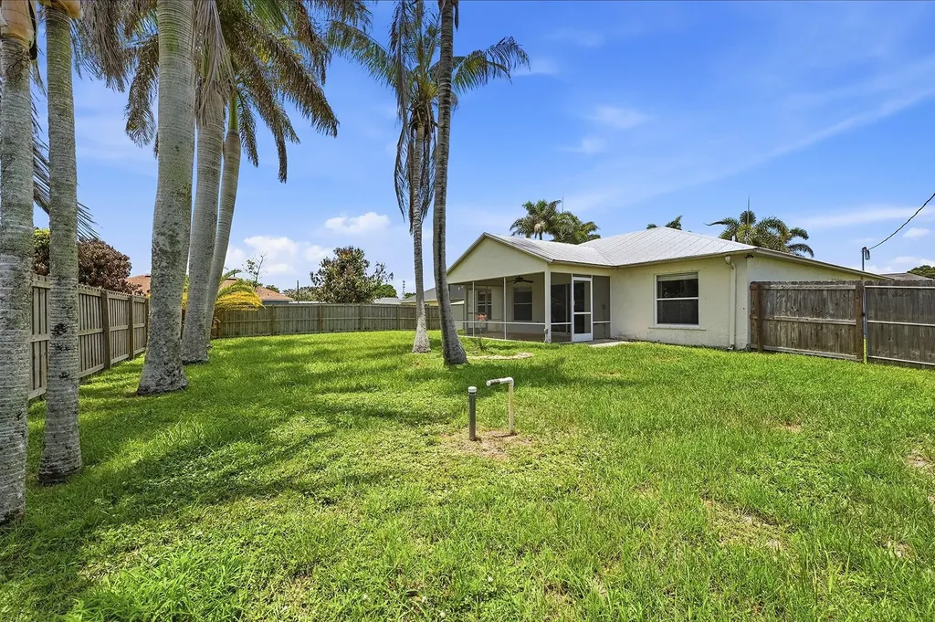 292 SW Pagoda Terrace Port St Lucie FL 34984